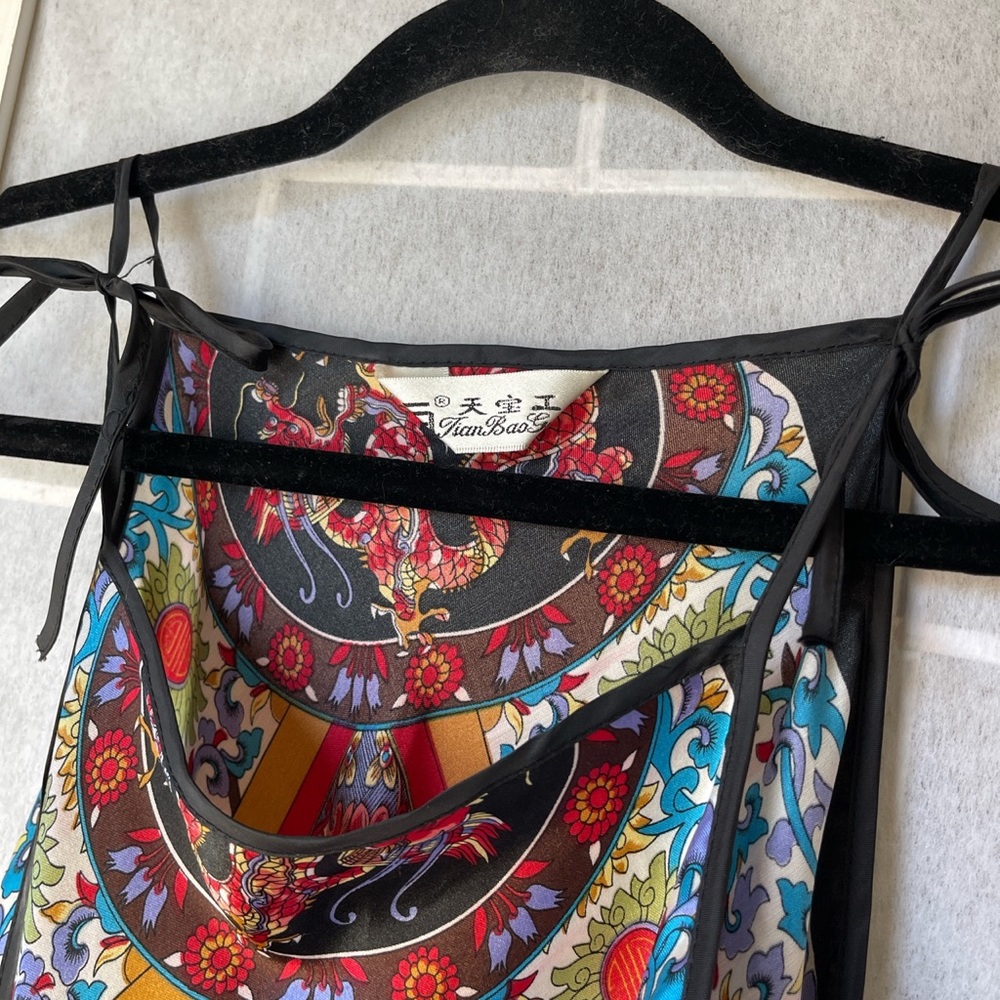 RARE Vintage Asian Dragon Motif Satin Scarf Handkerchief Dress🐉 - Picture 5 of 7